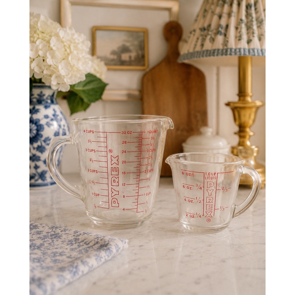 Vintage Pyrex D Handle Measuring Cup Set Red Block Letter 4 Cup 1 Cup 532 508